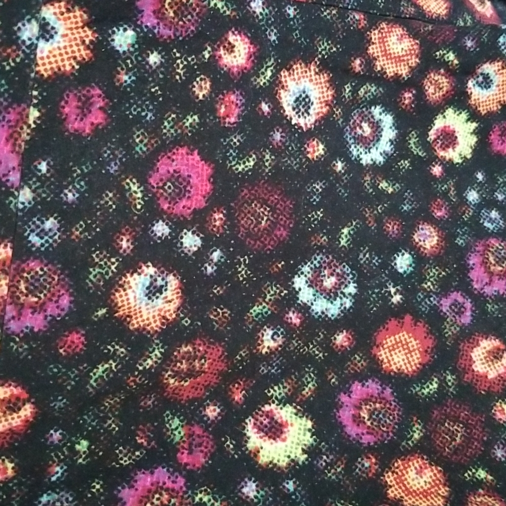 Colorful Pixelated flower print leggings
